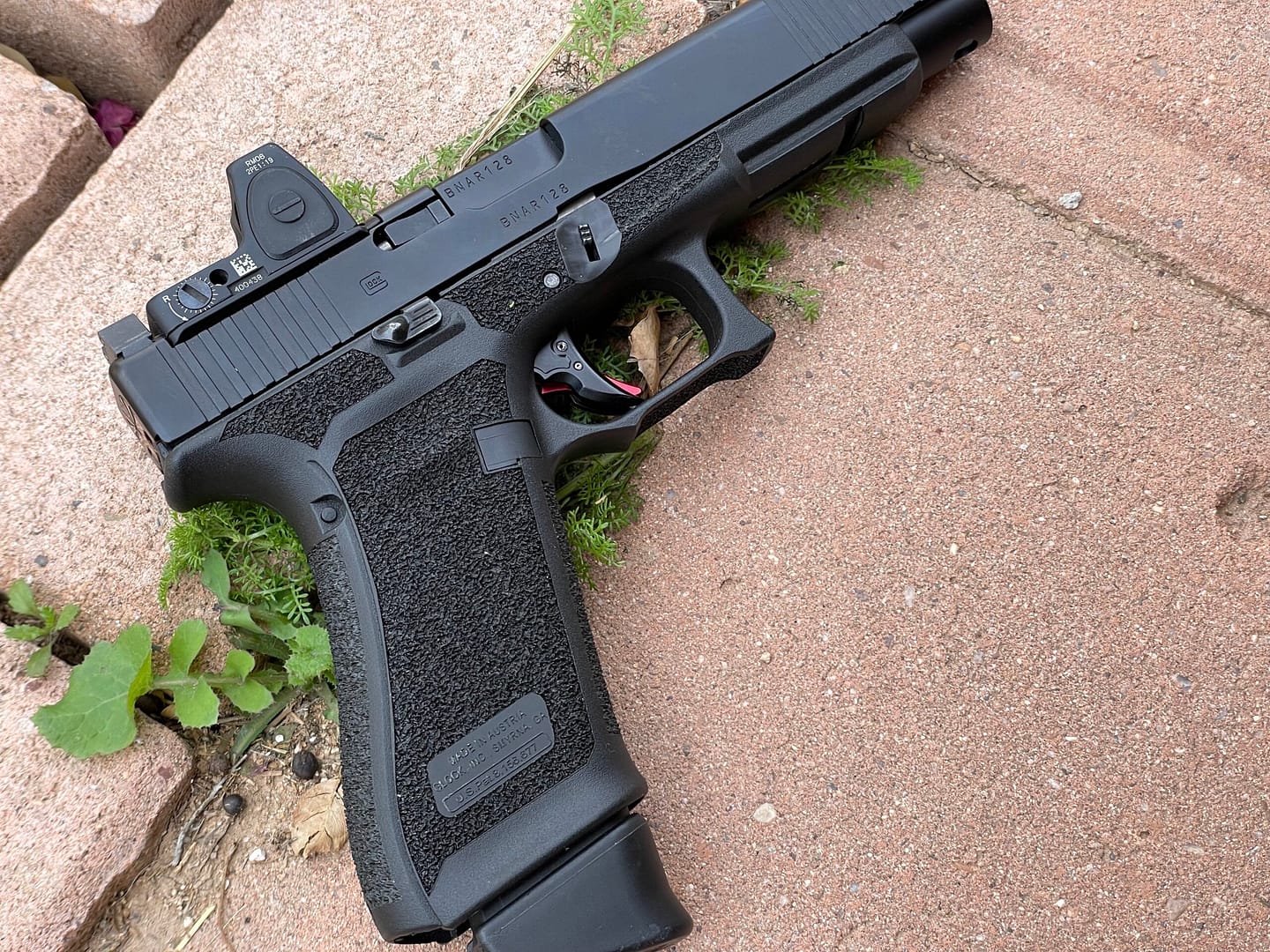 Stippling for Glock - 4-Panel - Image 3